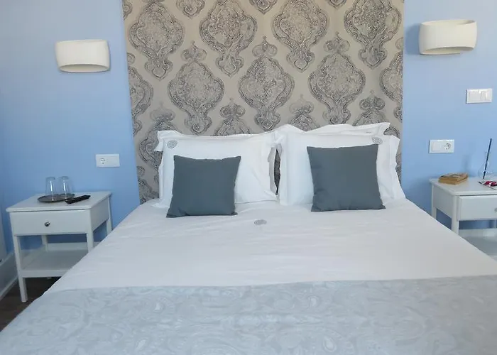 圣克拉拉宾馆 招待所 科英布拉